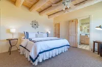 Charming Santa Fe Adobe Home 2 BR w/Elevated Views