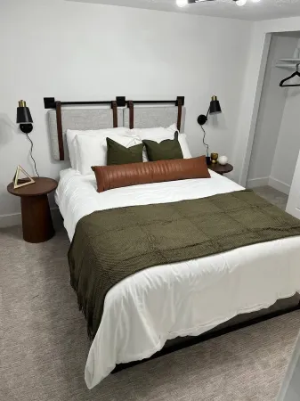 Home Basement Apartment in Provo with easy access to BYU and UVU Отели в г. Прово