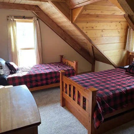 ^^PeakViewCabin, Amazing Views w/ Hot Tub 5 min from town-Peaceful and QUIET