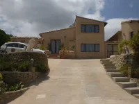 Casita Leon - Peaceful Villa Retreat with Private Pool & Panoramic Views.