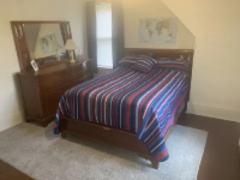 Charming Cottage at the Edge of Town