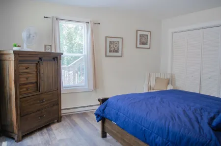 Cozy Waterfall Oasis + Firepit