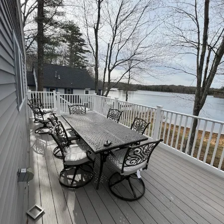 Lakefront 4 Bedroom 2 Bathroom Retreat with Beach and Dock
