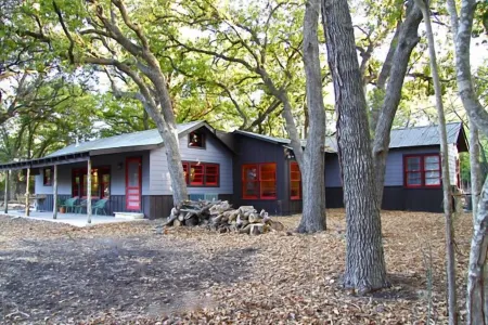 Secluded Western Ranch House on 4 Acres Near Bandera