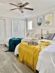 Experience Clearwater charm, just a quick 9-minutes to Tampa Bay Отели рядом с достопримечательностью «Пинеллас Байк Трейл»