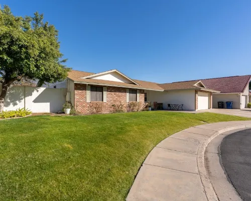 Downtown Gilbert Family Home - Pool, Games + Pet Friendly! Hoteles en Gilbert