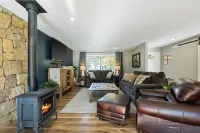 Mountain Bliss! a Beautiful Kalispell Home Hotels in Kalispell