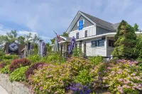 The Bolton House - 5 BR 3.5 BA Home with Hot Tub