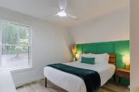 Modern Luxury A-Frame in Woods w/Hot Tub, Sauna, Arcade, Gas Fireplace, Games