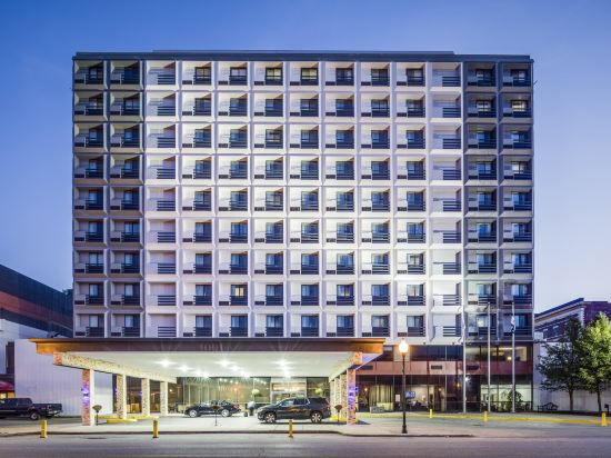 Doubletree by Hilton Huntington