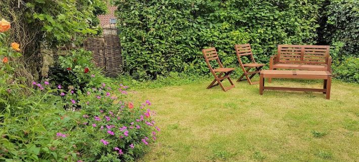 Lovely 3 Bedroom Cottage w/Garden, Thornton. Family&Bike Friendly. Parking Space Hotels in Pickering