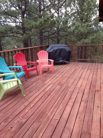 Walk To Slopes & Restaurants!