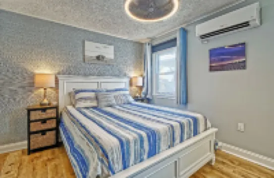 Cozy and Roomy Beachside Bungalow in Sea Isle