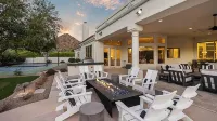 Manor Retreat - Contemporary Luxury Villa w/ Picture Perfect Mountain Views!