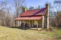 1840's Log Cabin Getaway