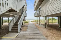 Beachfront Condo Steps to Beach! Incredible View of the Gulf of Mexico!