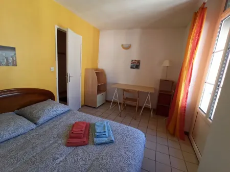 2 rooms Dinard center Отели рядом с достопримечательностью «Villa les Roches Brunes»