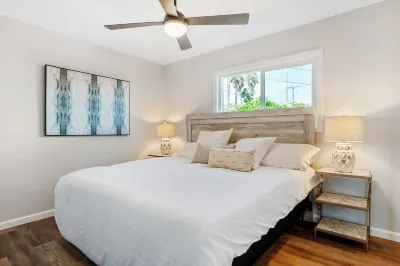 "POINT BREAK! House 2-King Beds, 1-Block to Beach! Hotels near Oceanside Museum of Art