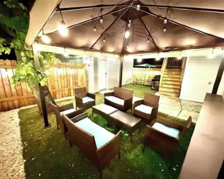 Oak Park 3000 sq ft, sleep 16 奧克帕克酒店