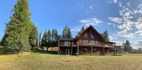 Green Acres Ranch // Entire Lodge