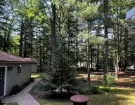 Secord Lake Private Wooded Luxury Retreat