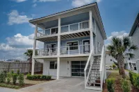 Stunning 4Br Home / 2nd Row / Ocean Views + Parking for 5 Vehicles - 4つ星