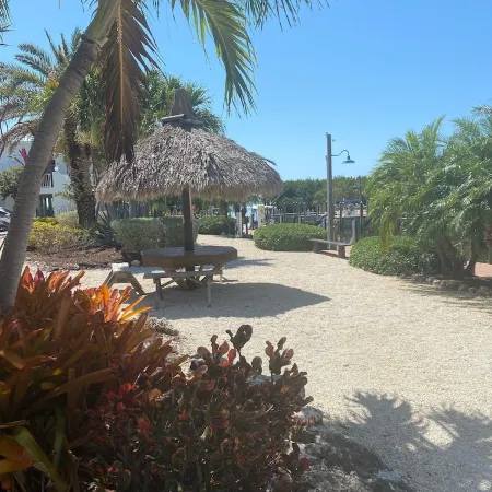 BEAUTIFULLY DESIGNED OCEANFRONT CONDO