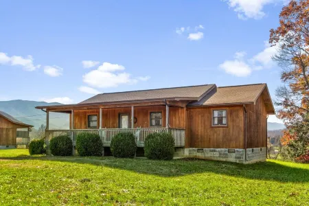 Smokin Sunrise Cabin