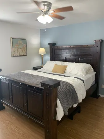 Cozy 2-bedroom apartment on Lake Texoma with AC, WiFi