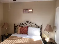 Luxury Pool Home Ideal for Travel Nurses & Corporate Stays 30+ Days