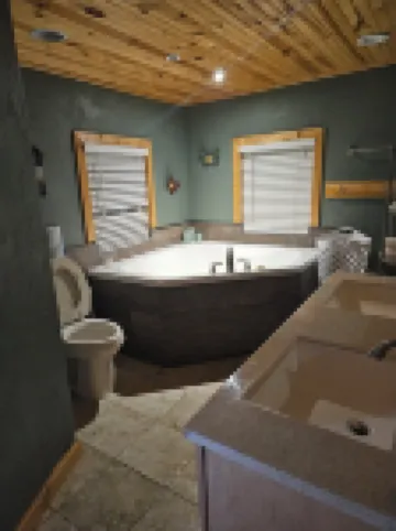 Beautiful Cabin with Tenkiller Lake View