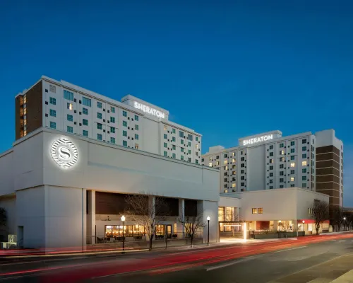 Sheraton Fort Worth Downtown Hotel Отели рядом с достопримечательностью «Площадь Сандэнс»