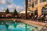 Renaissance Baton Rouge Hotel - Pools