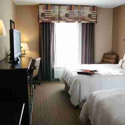 Hampton Inn Topeka Rooms