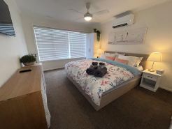 BRIGHT TOWNHOUSE, WALK EVERYWHERE