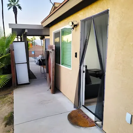 The Shalimar Casita, Fits 6 Guests, Smart Tvs, Remodeled Unit, Full Size Kitchen
