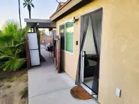 The Shalimar Casita, Fits 6 Guests, Smart Tvs, Remodeled Unit, Full Size Kitchen