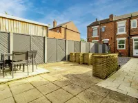 Cosy Green End Retreat Hotels in Wakefield