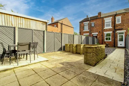 Cosy Green End Retreat