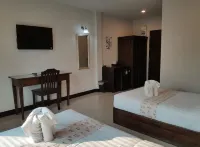 Rittiboon Vintage Hotel Hotels in Phrae