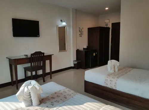 Rittiboon Vintage Hotel Hotel di Phrae