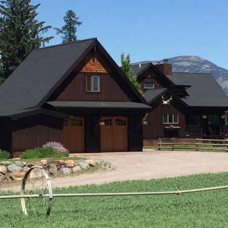 Stage Road Estate private studio apartment.