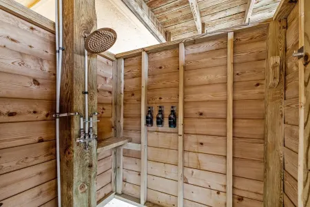 *Heated Pool Oasis* Oceanside * Standalone Beach House * Centrally Located*