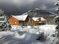 Cozy Adirondack Ski Cabin Hotels in Jay
