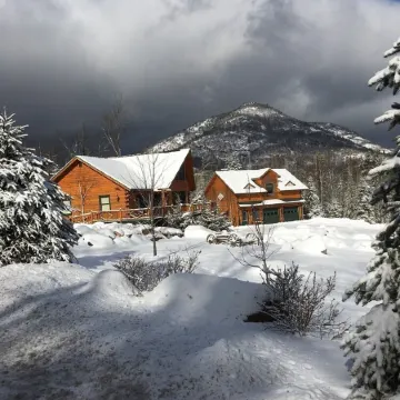 Cozy Adirondack Ski Cabin