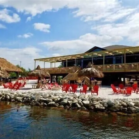 Waterfront Paradise with Heated Pool and Access to the Gulf of America