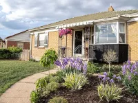 Cozy 4Br Home – Two Living Spaces & Great Access Hotels in Clearfield