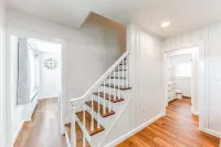 Unique Cottage + King Bed + Kids toy room - 4 stjerner