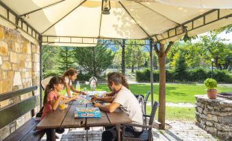 Ninemia Stay and Play