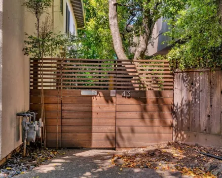 Mill Valley Apartment: Walking Distance to DT Hotels in Mill Valley